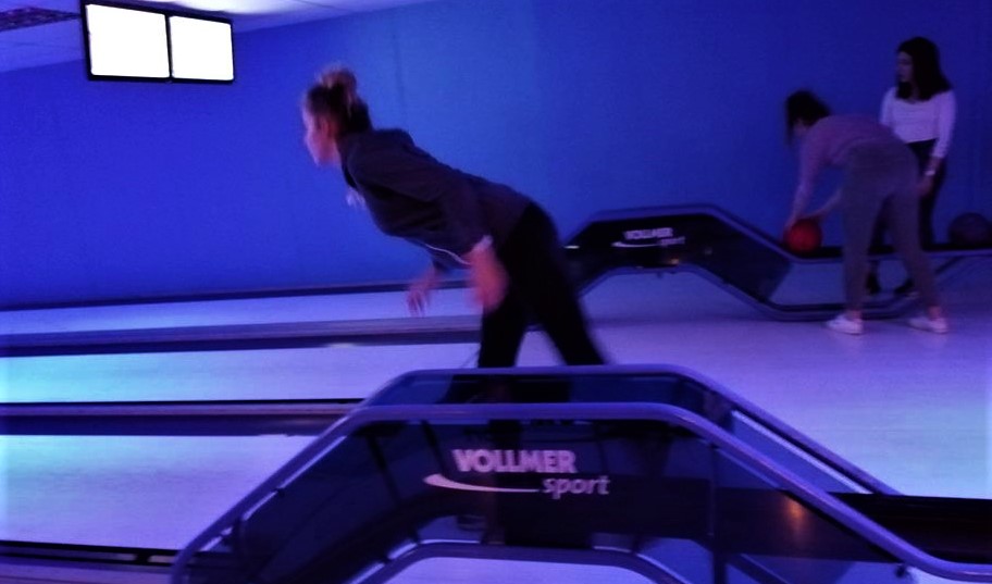 bowling 4a.jpg